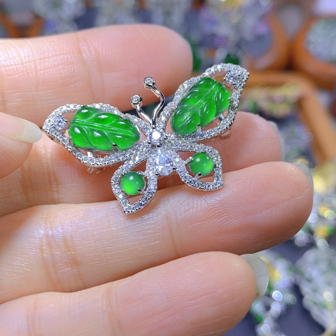 翡翠颈饰银S925镶嵌天然翡翠