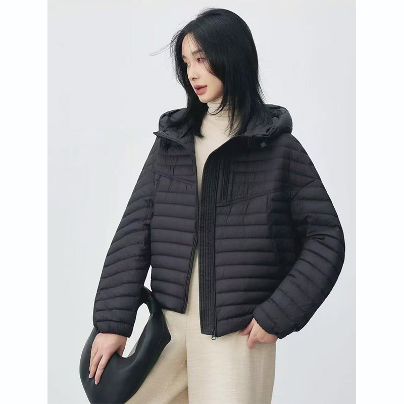 【LiX】2025秋冬新款排骨轻薄泡芙感防风连帽短款中羽协会羽绒服