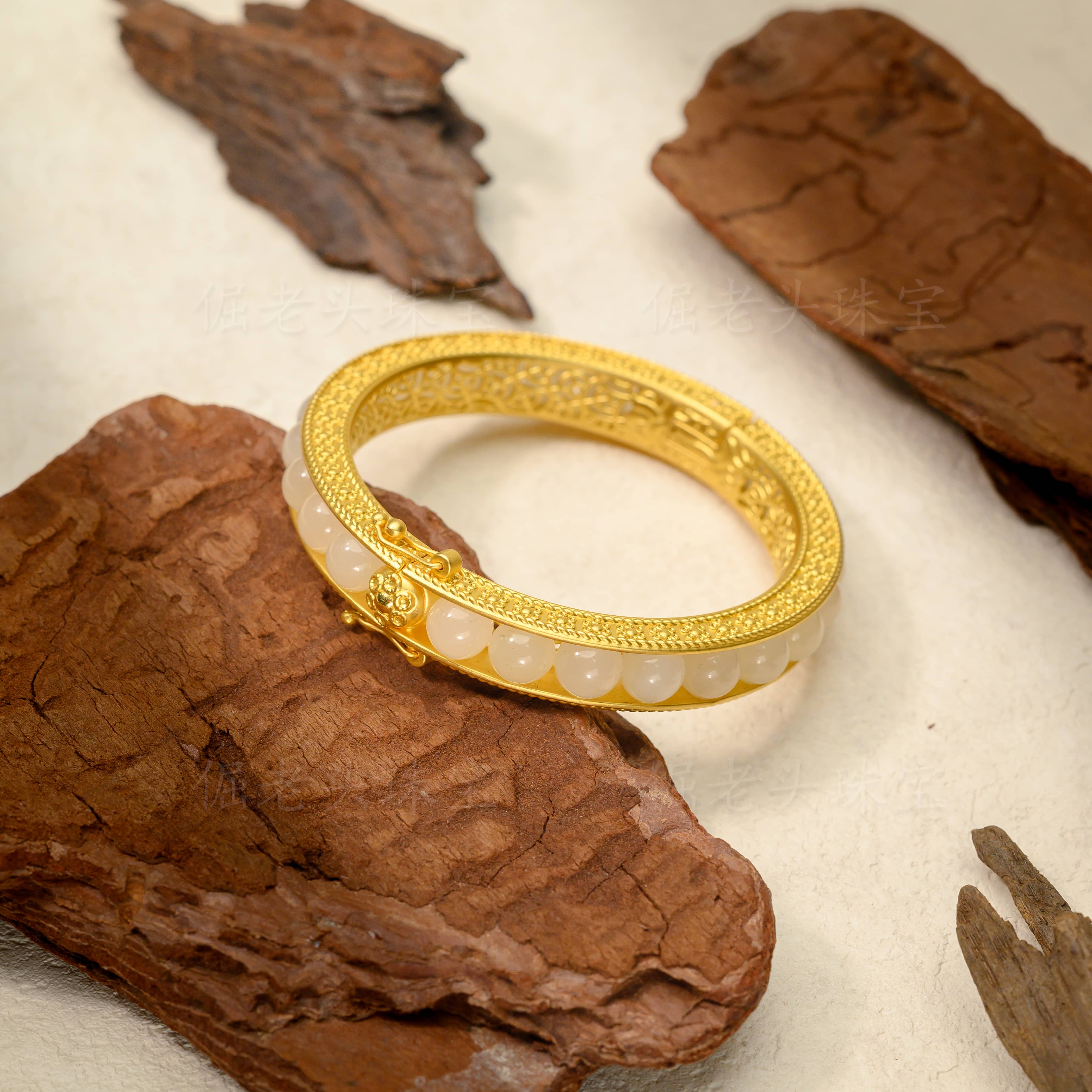 【冠玉珠宝】足金999镶嵌羊脂白玉手镯 高端 典雅精美款手镯