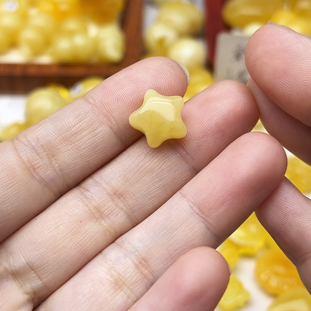 蜜蜡未镶嵌裸石天然