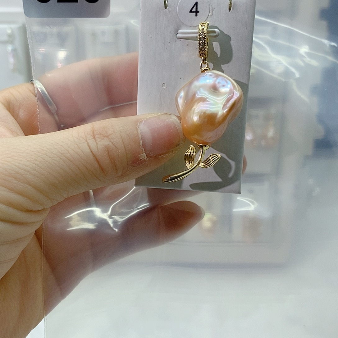 淡水珍珠颈饰合金