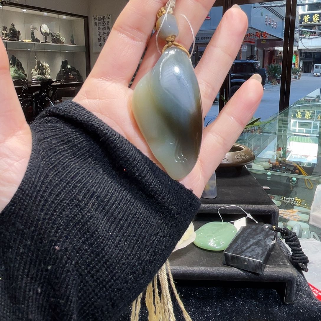 和田玉颈饰未镶嵌