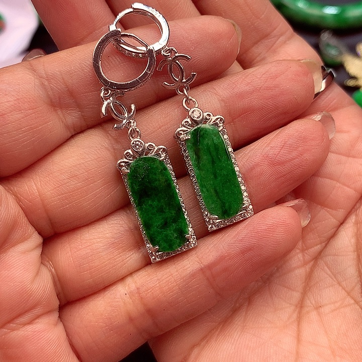 翡翠颈饰银S925镶嵌翡翠