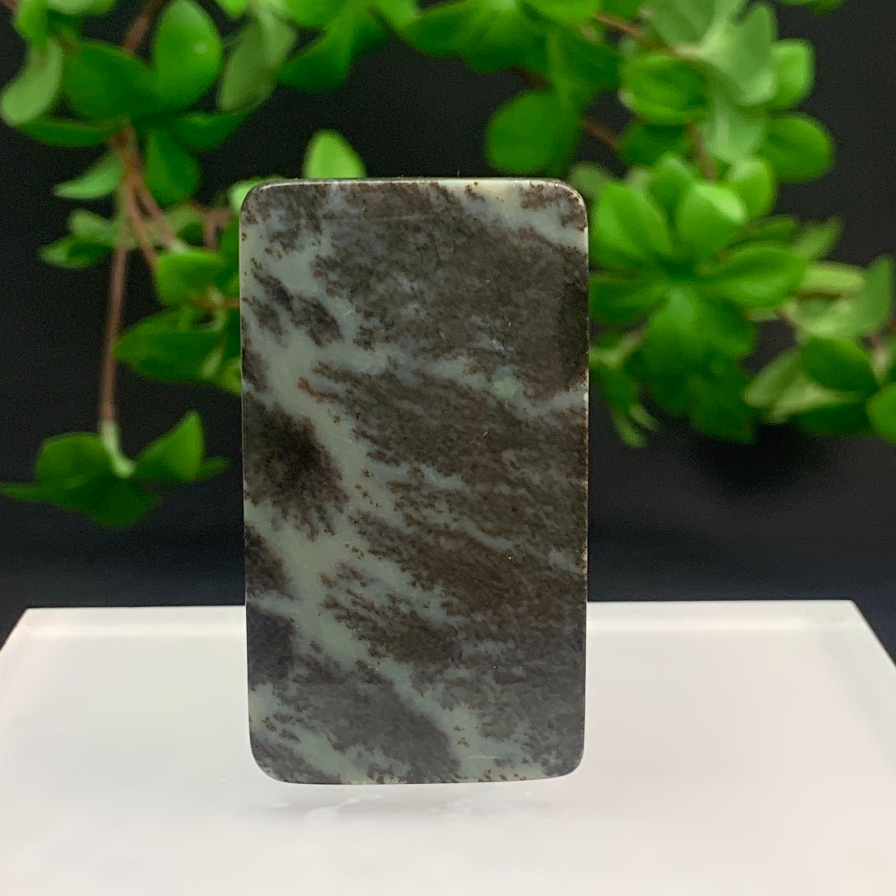 D093珠宝玉石精选和田玉吊坠