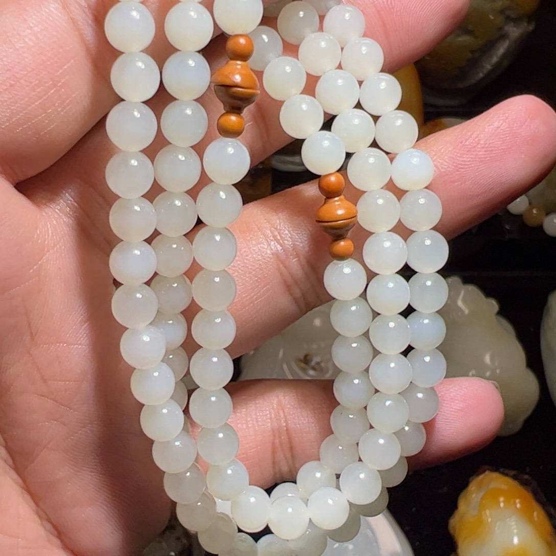 和田玉颈饰未镶嵌