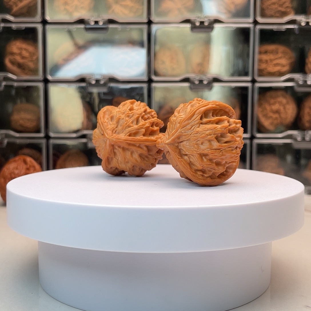 文玩核桃吊坠39盘山三棱