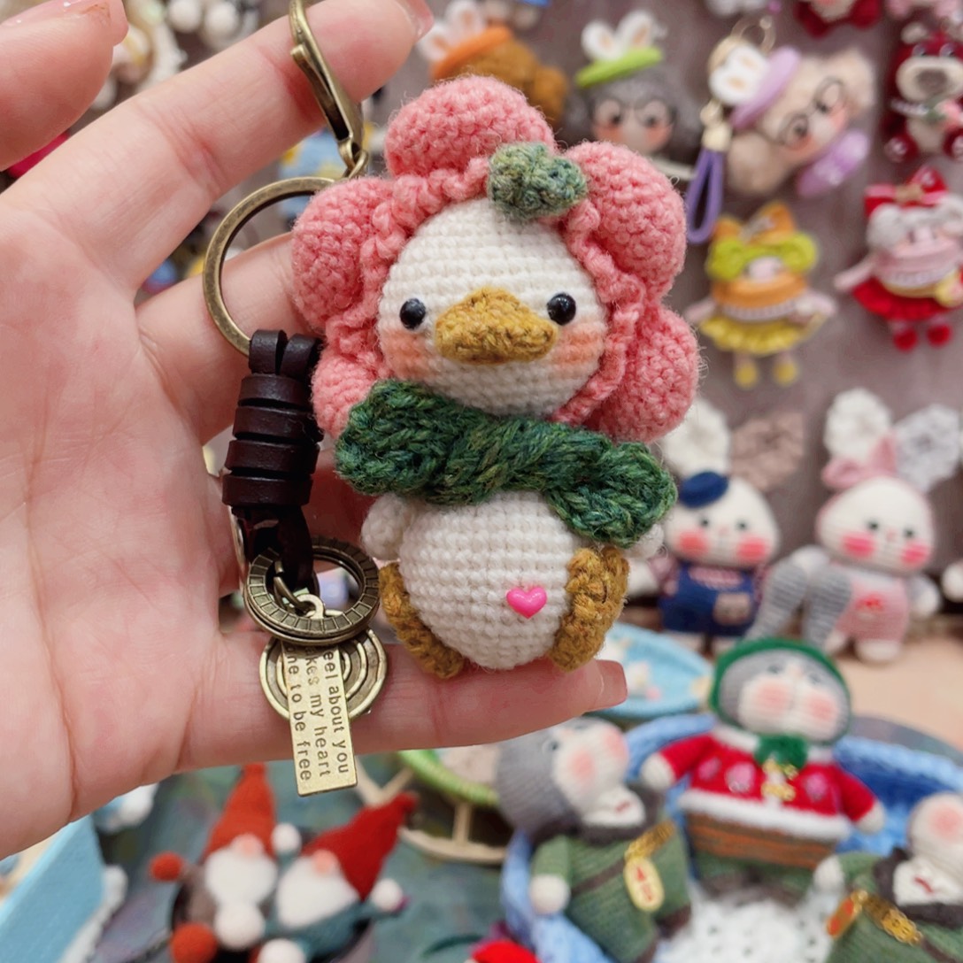 用***4毛绒羊毛线花朵鸭子挂件