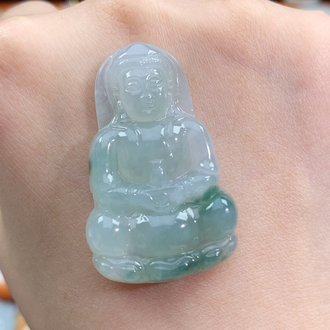 翡翠未镶嵌颈饰观音