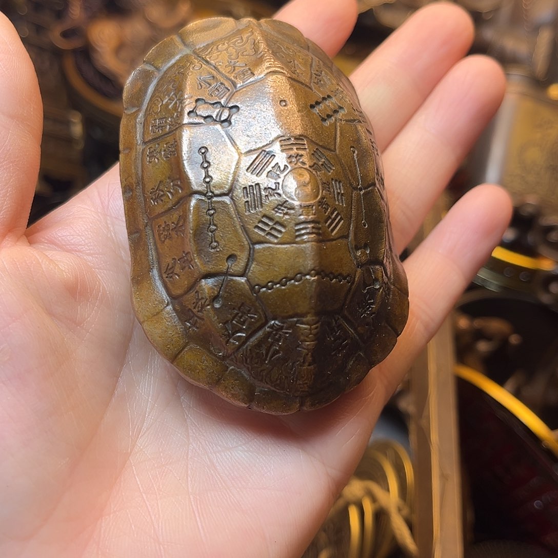 精美铜器工艺品等