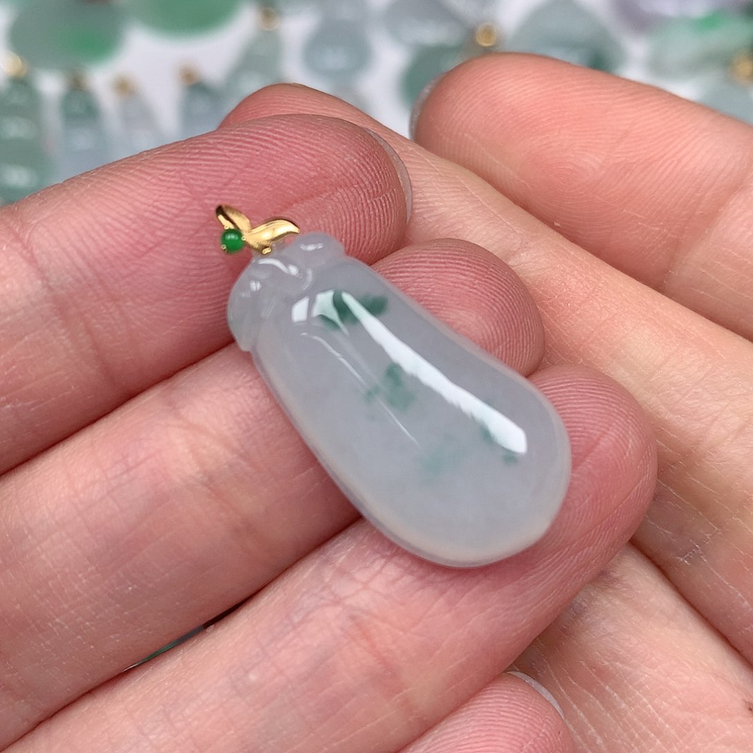 翡翠颈饰未镶嵌福瓜吊坠