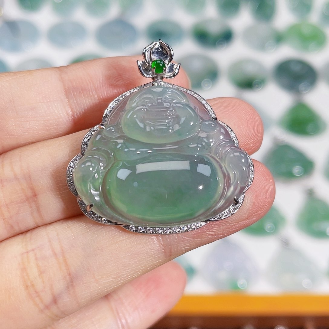 颈饰18K金镶嵌翡翠吊坠