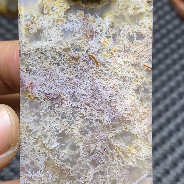 玛瑙/玉髓颈饰未镶嵌了**己