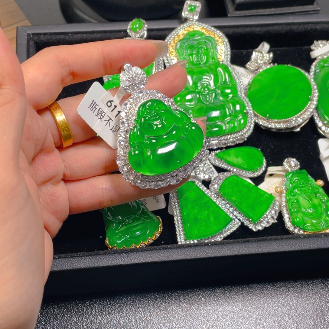 翡翠未镶嵌吊坠(不含链)