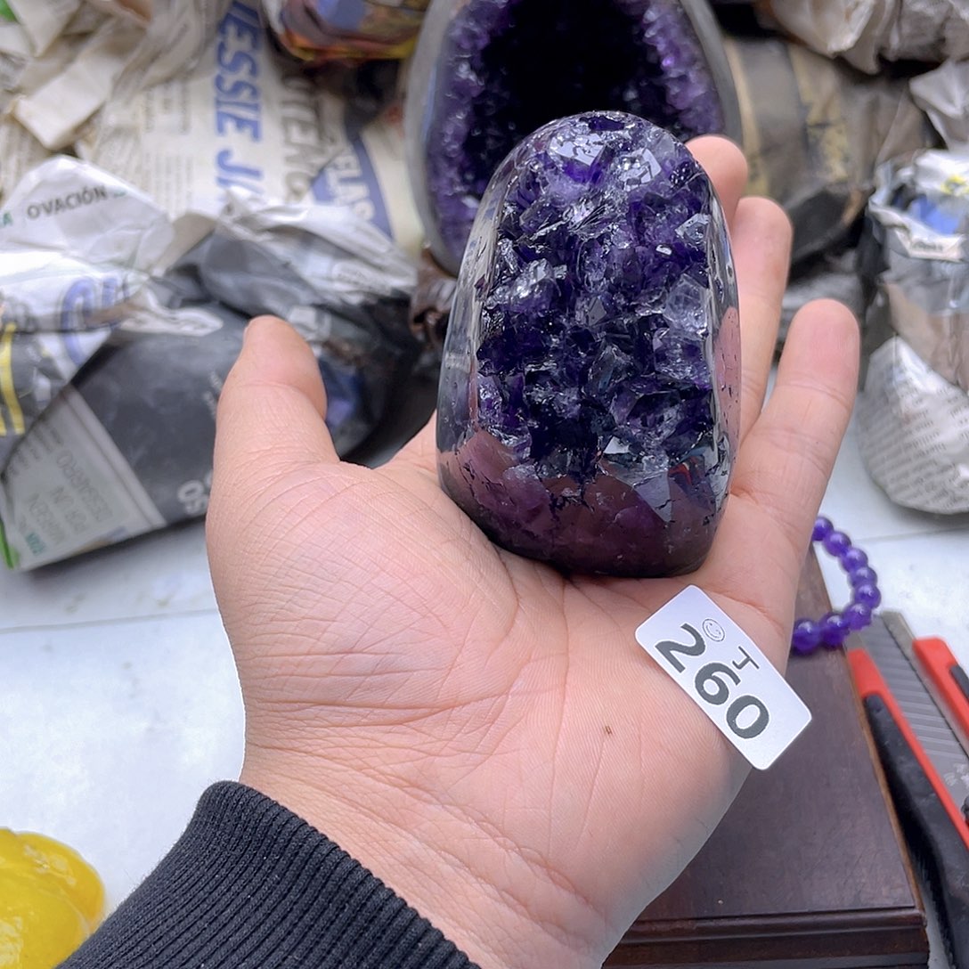 紫晶大型摆件（非配饰）未镶嵌