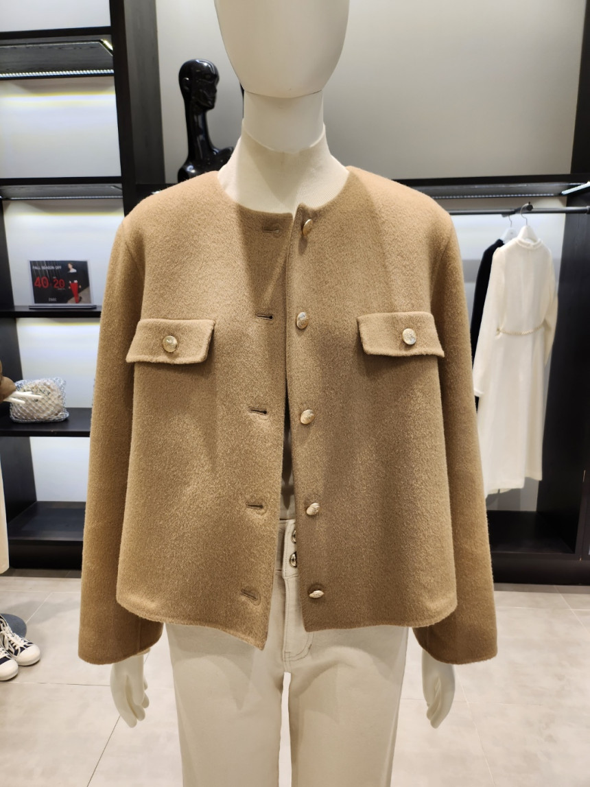 A433 新品通勤休闲胸口口袋装饰单排扣小香风女士短外套