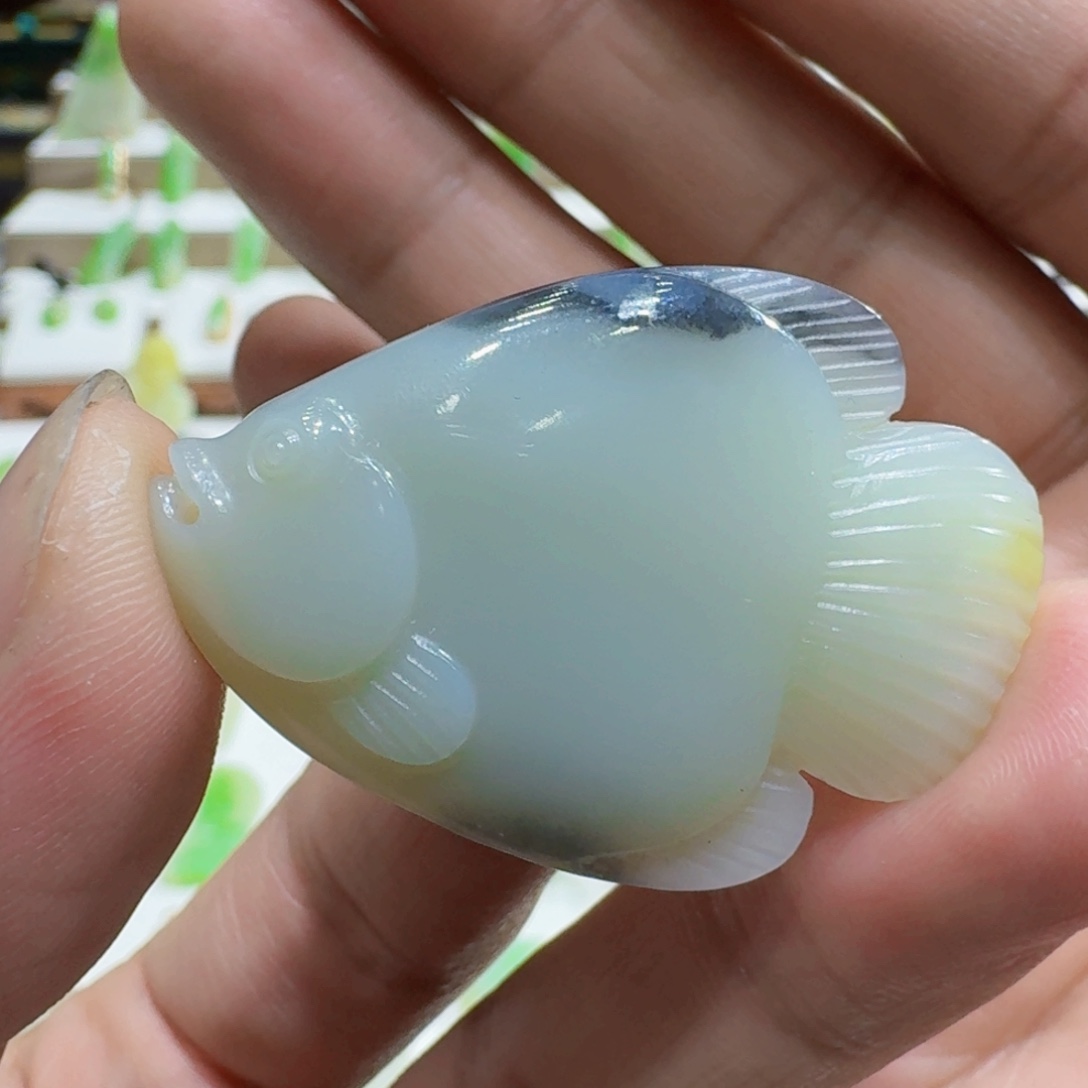 和田玉未镶嵌挂件和田玉三色连年有余