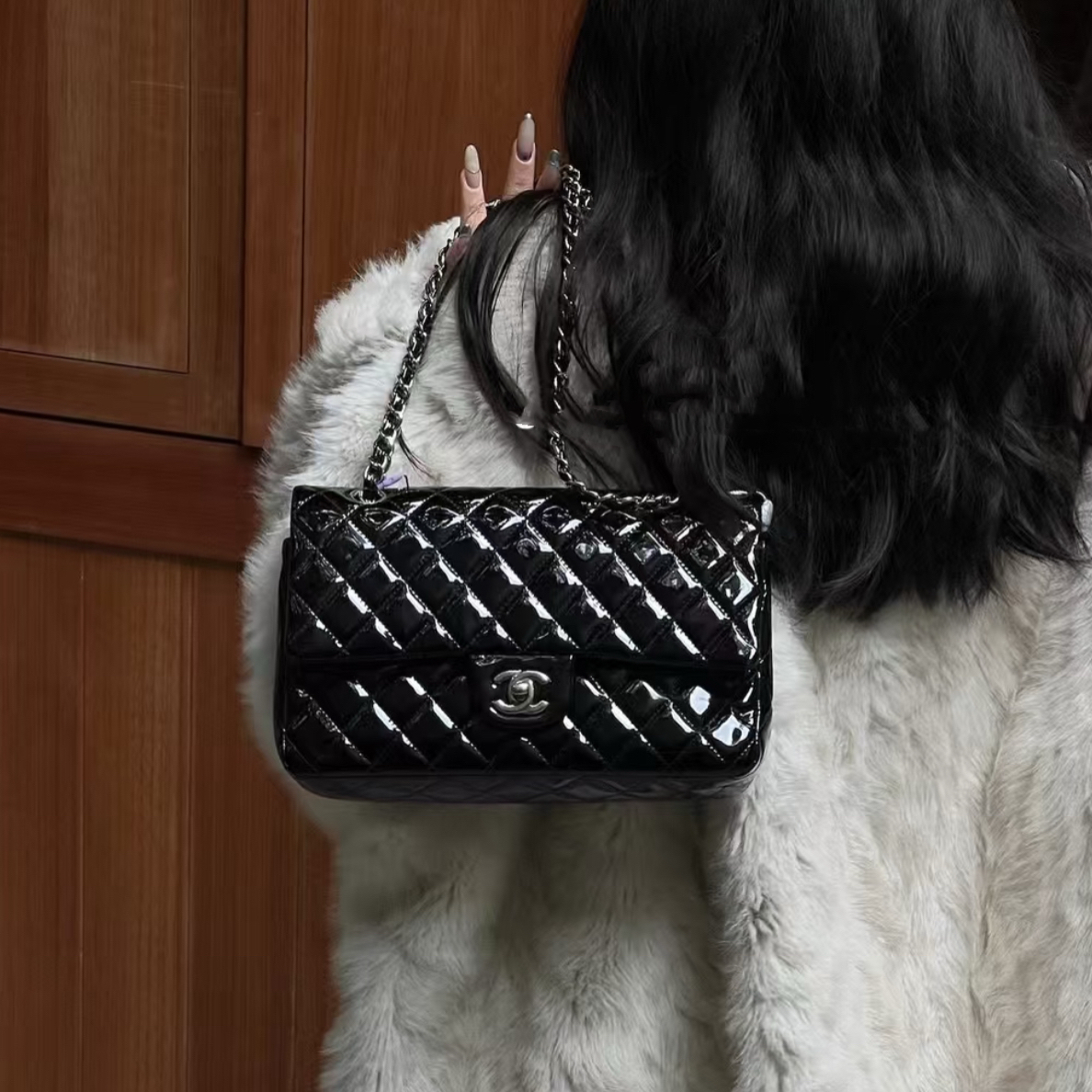 95新 Chanel/香奈儿 香奈儿cf  中号黑银漆皮  /优品