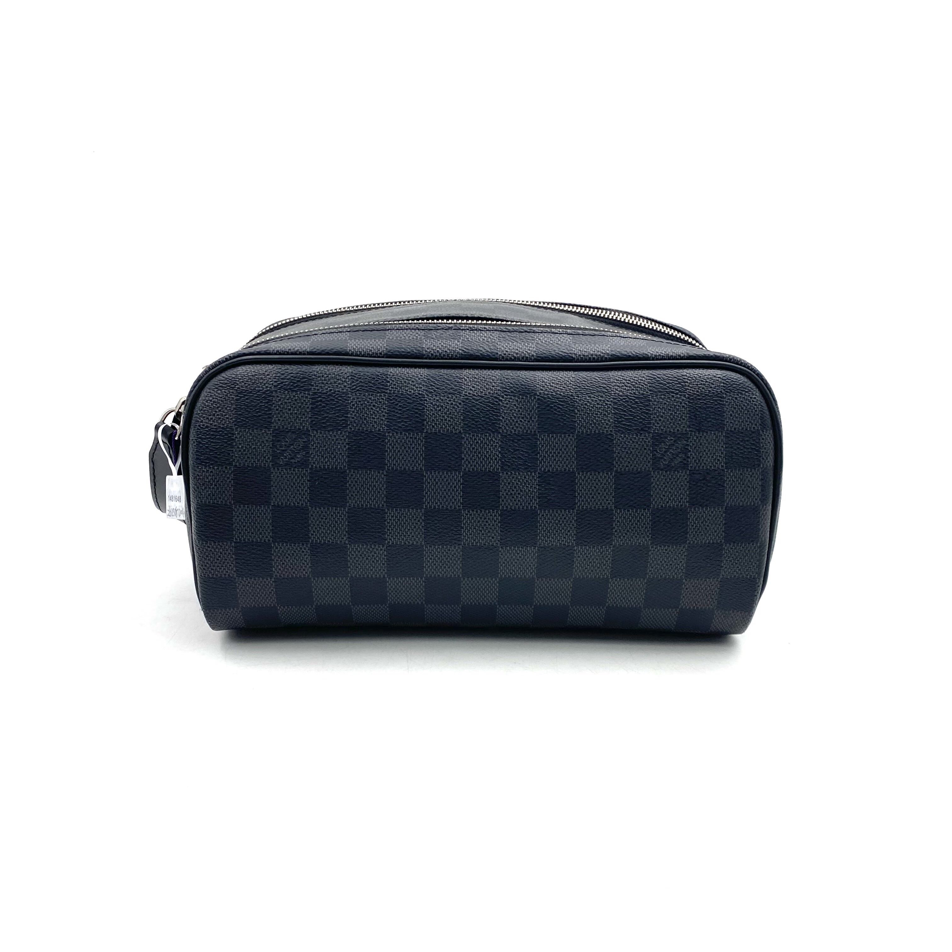 95新 LouisVuitton/路易威登 黑棋盘格DOPP KIT盥洗袋 28/17