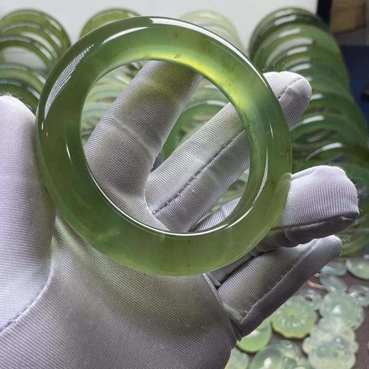 蛇纹石玉手镯未镶嵌我****^