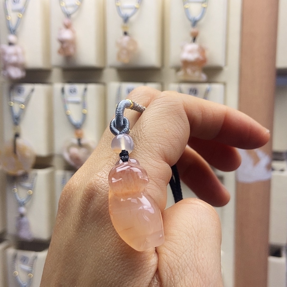 石英质玉颈饰未镶嵌丫****3