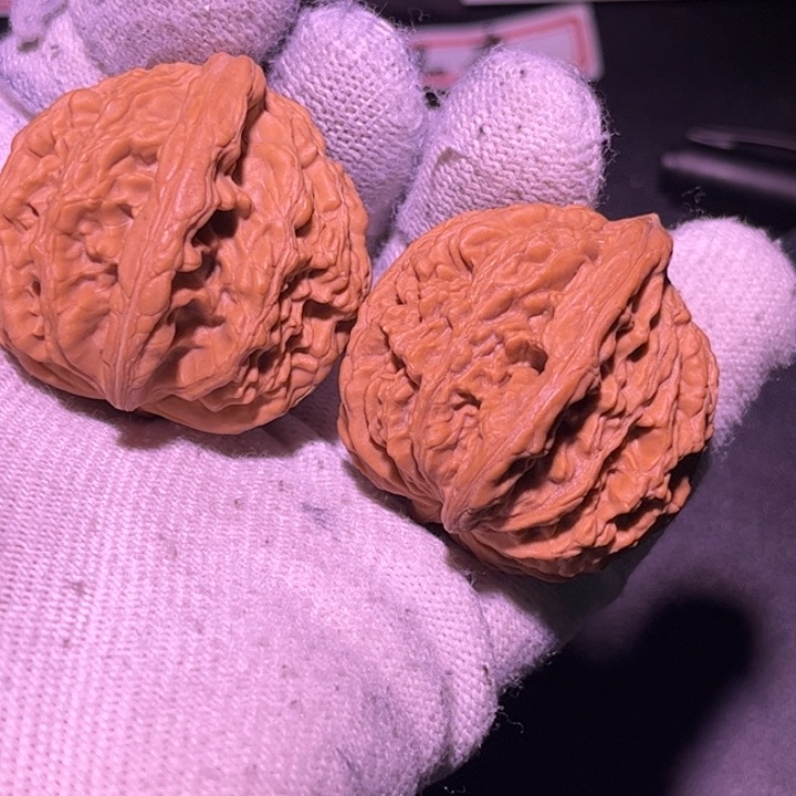 文玩核桃吊坠虎头练手对