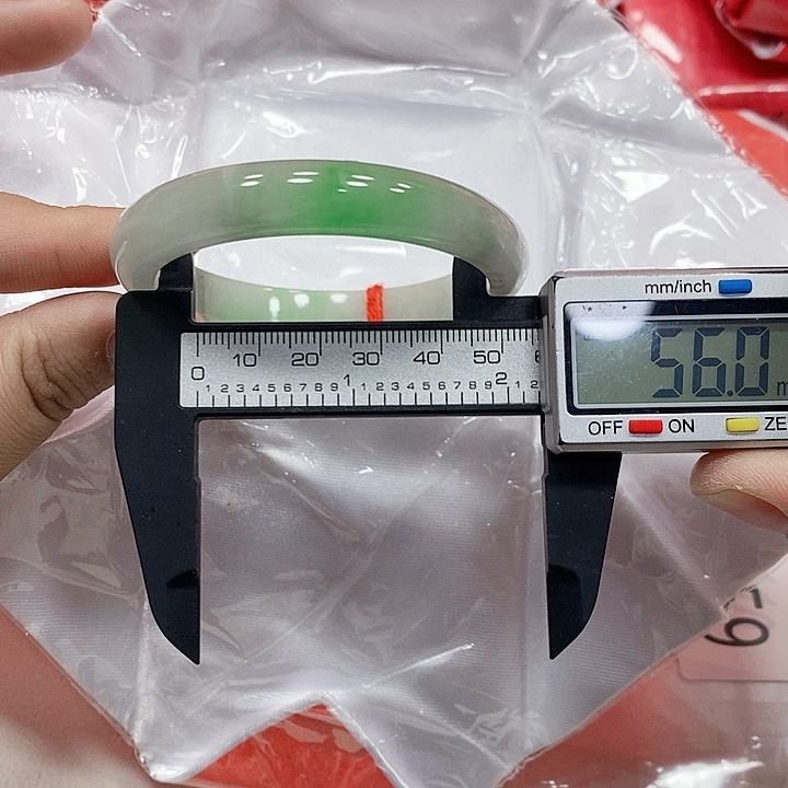 翡翠手镯未镶嵌257 