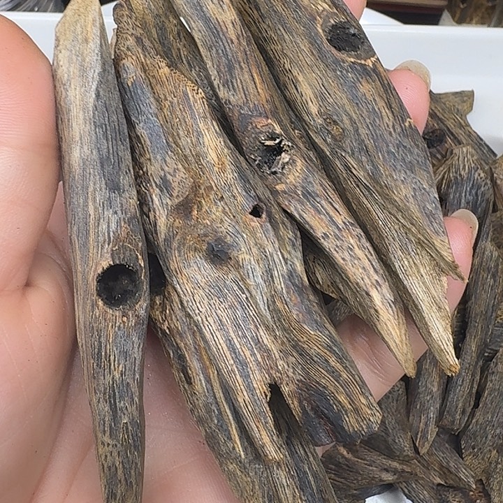 龍***哥沉香沉香碎屑67. 6克