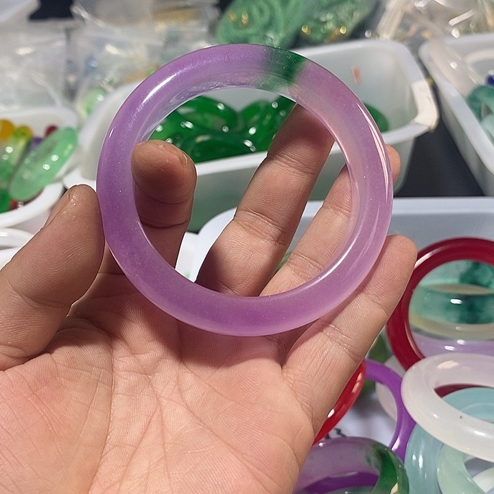 翡翠颈饰未镶嵌亲爱