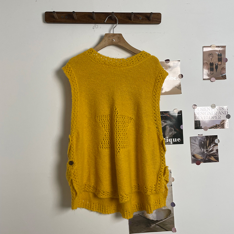 休闲马甲减龄软糯彩球宽松显瘦甜美叠穿针织少女S2604