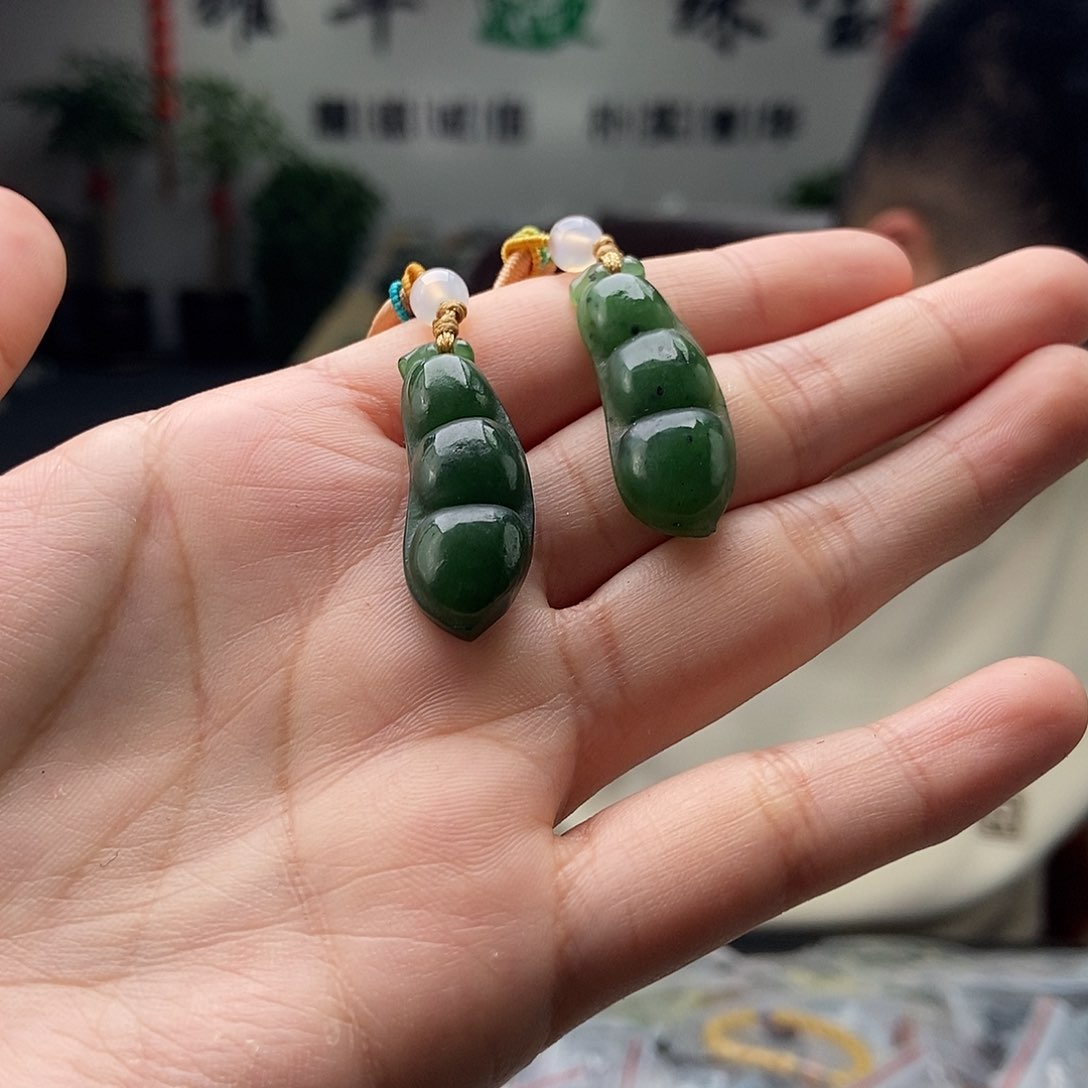 和田玉颜色多样性发拍一发一未镶嵌