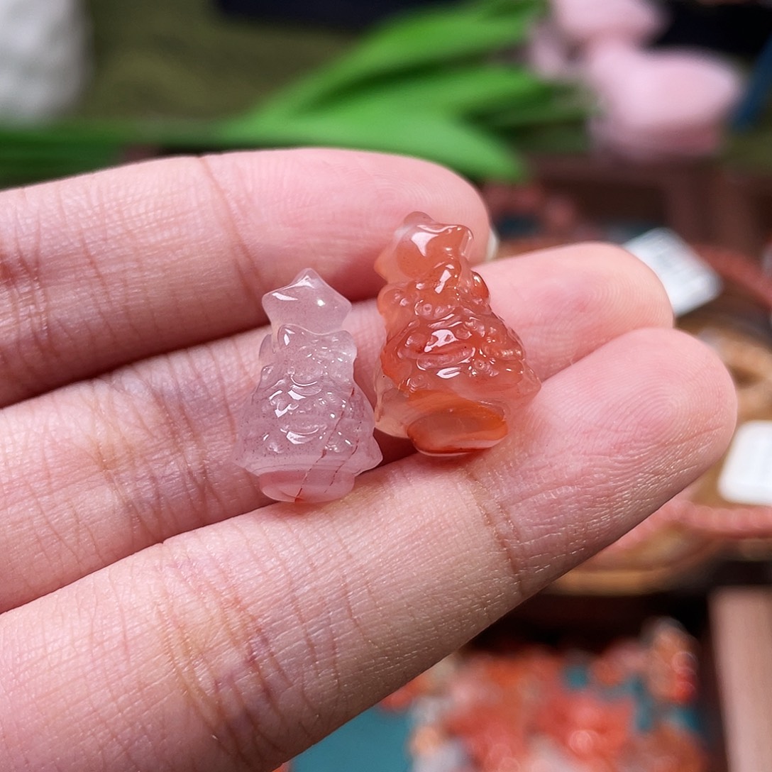 南红玛瑙未镶嵌摆件