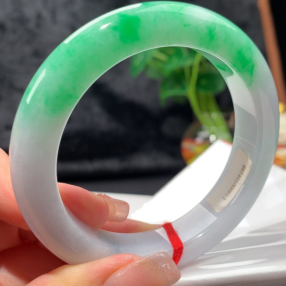 翡翠手镯未镶嵌圈口58.6