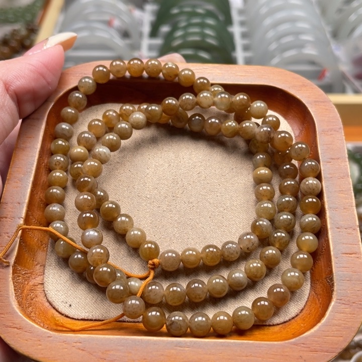和田玉未镶嵌珠串6mm