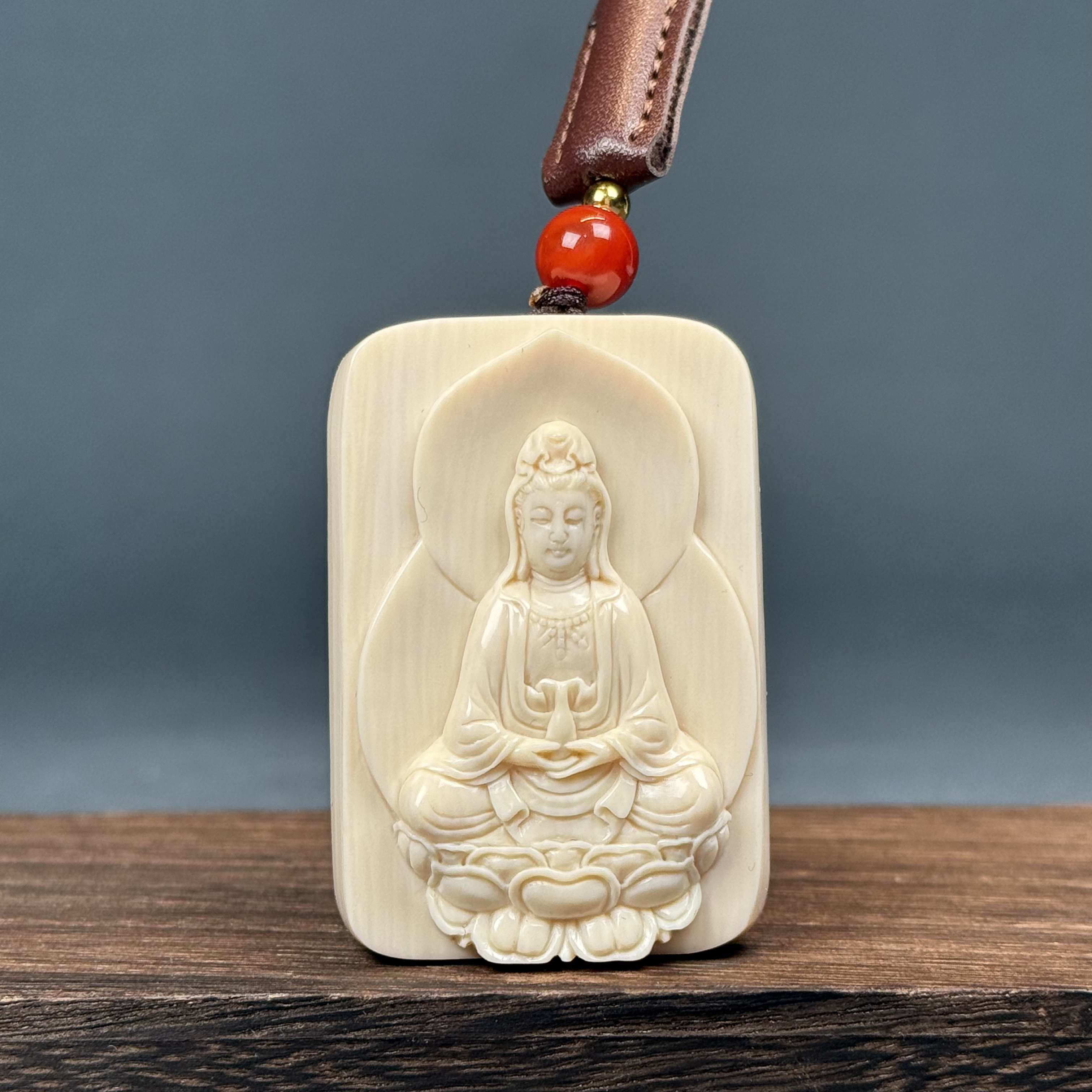 Z11-46天然猛犸牙 雕刻宝瓶牌子 33*49*12mm支持鉴定 假一罚四