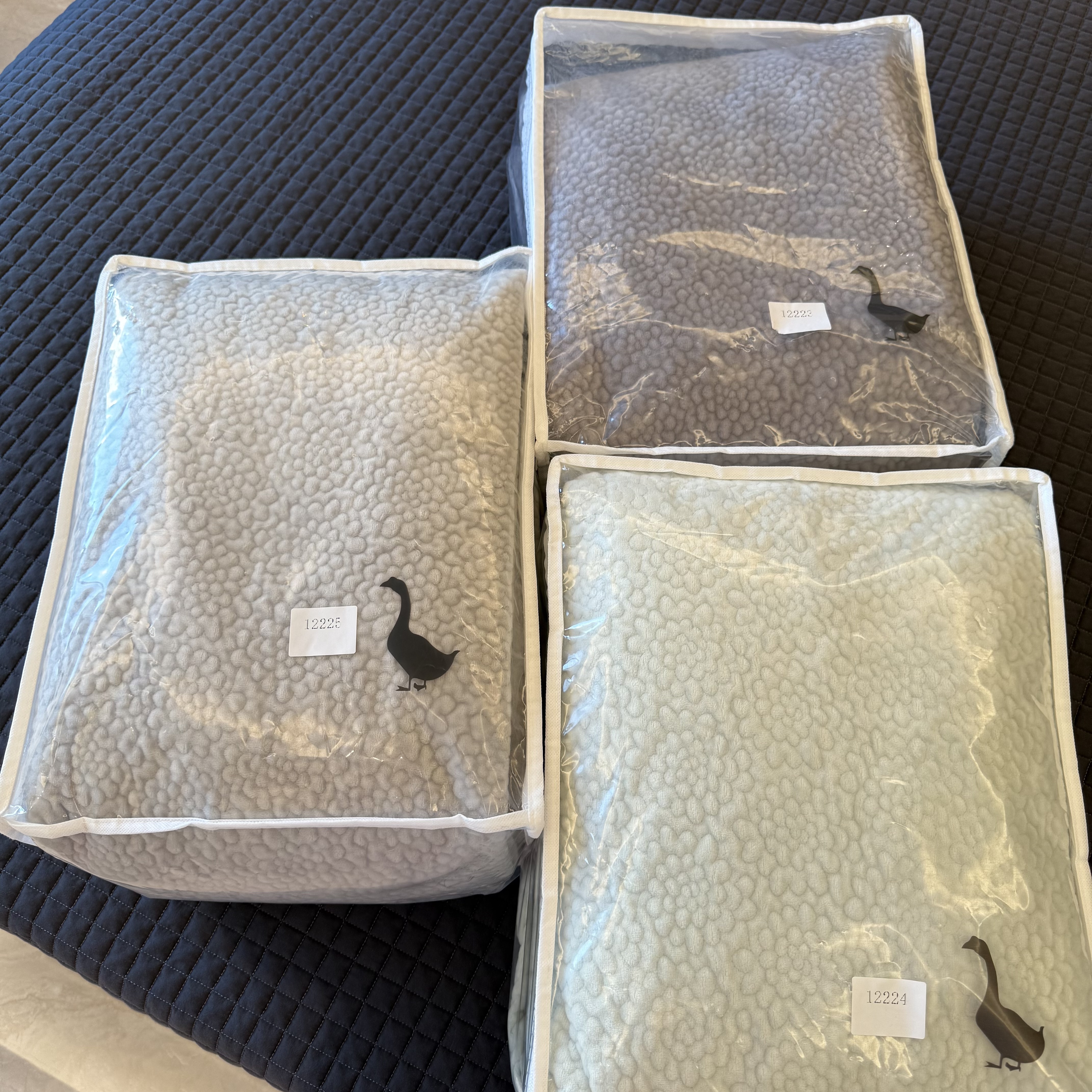 于姐推荐【天丝绒床盖三件套】韩国大鹅莫代尔天丝绒床盖/柔软亲肤