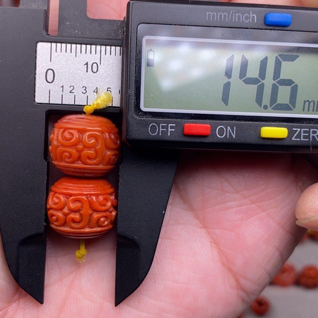 南红玛瑙配饰未镶嵌微瑕