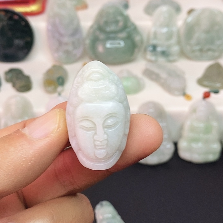 翡翠未镶嵌颈饰吊坠