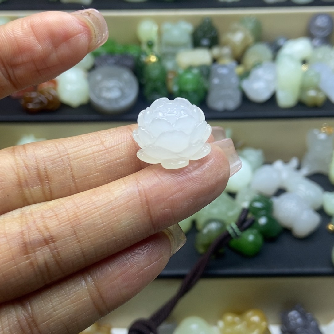 和田玉颈饰未镶嵌内*