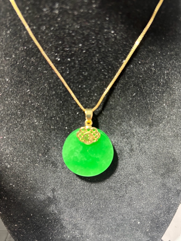 翡翠简单大圆牌吊坠d041