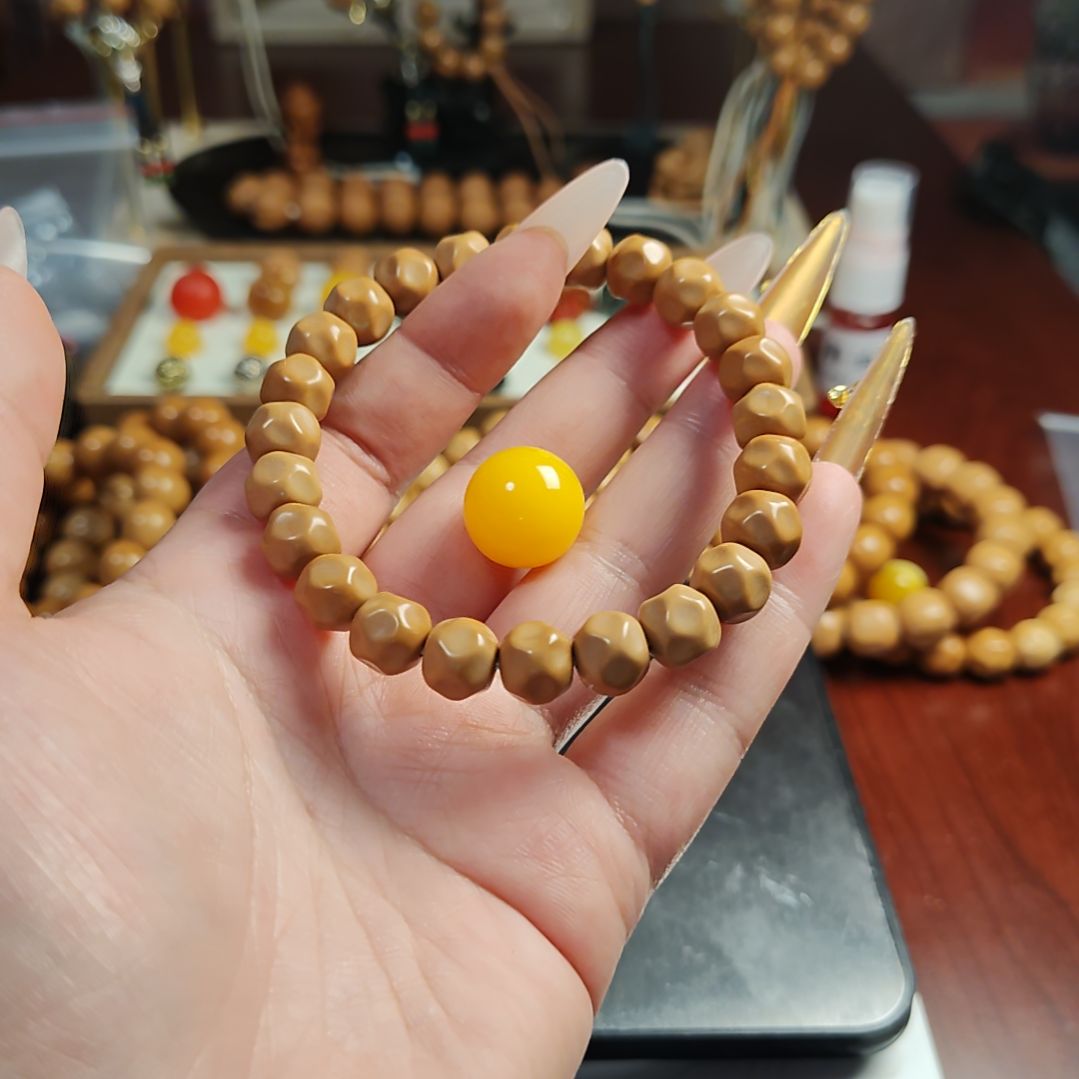 ·***ミ吊坠猴头核桃奶酪猴头