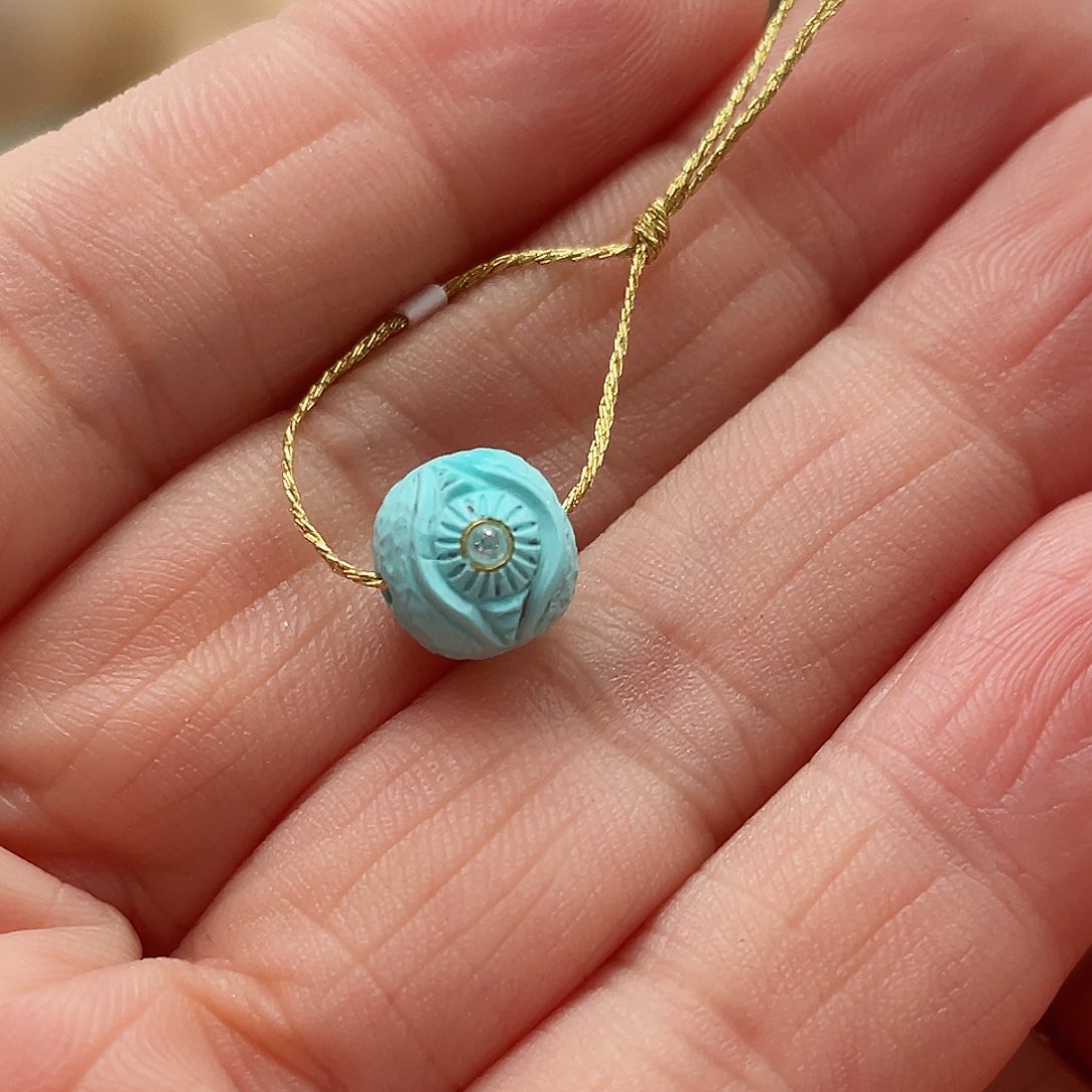 绿松石颈饰未镶嵌