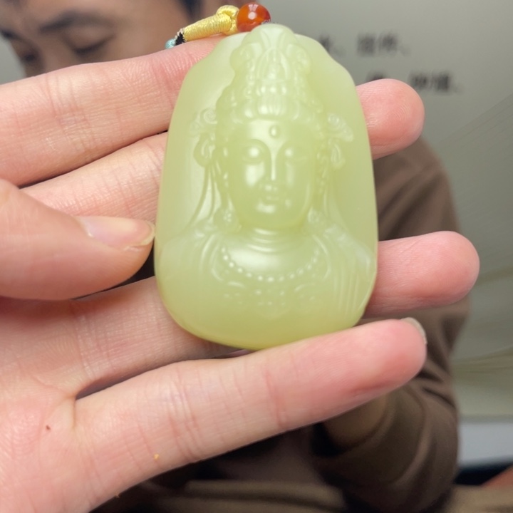 和田玉未镶嵌把件