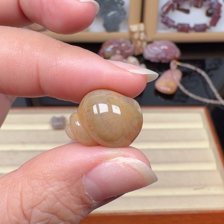 不***^硅化玉合金颈饰福利