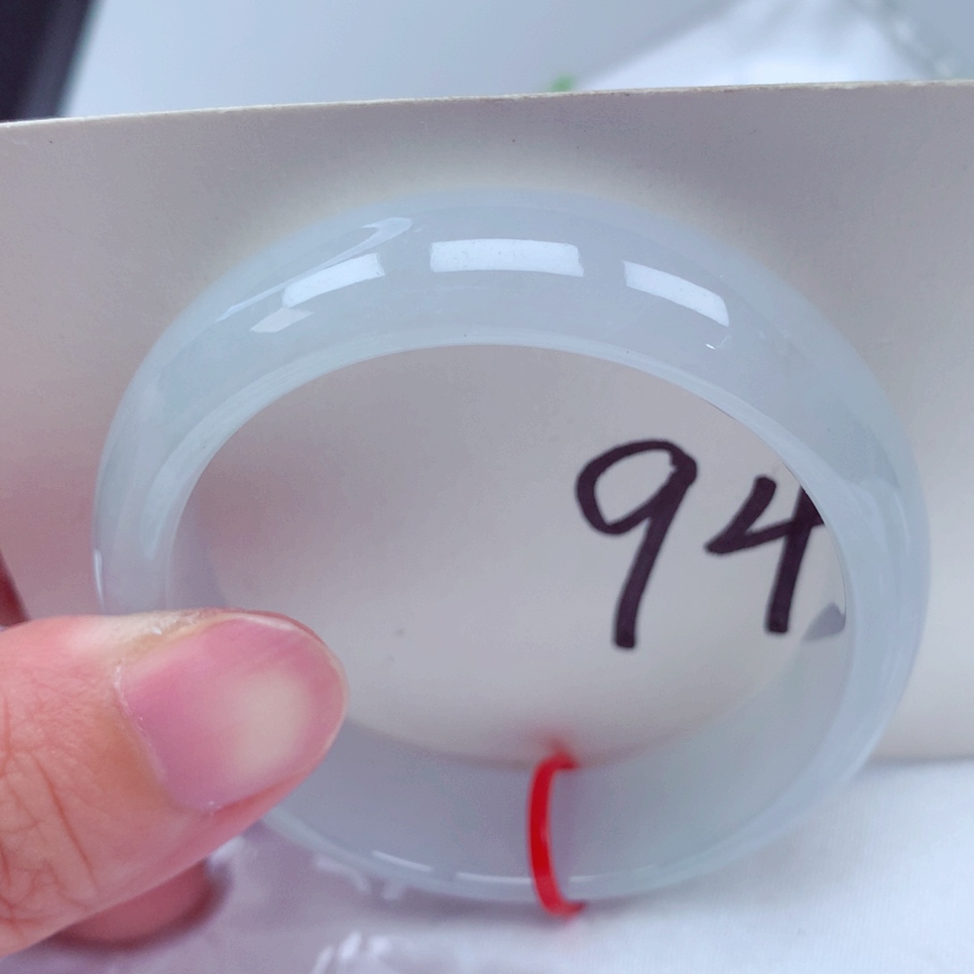 翡翠手镯（贵妃镯）未镶嵌