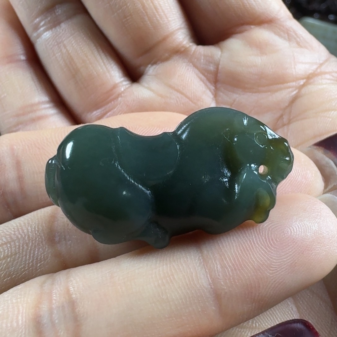 和田玉挂件未镶嵌马