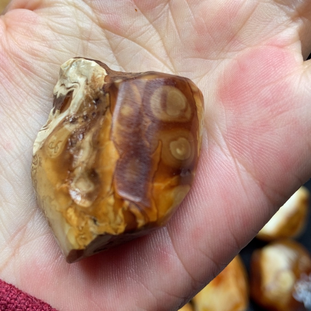 定制琥珀未镶嵌定制