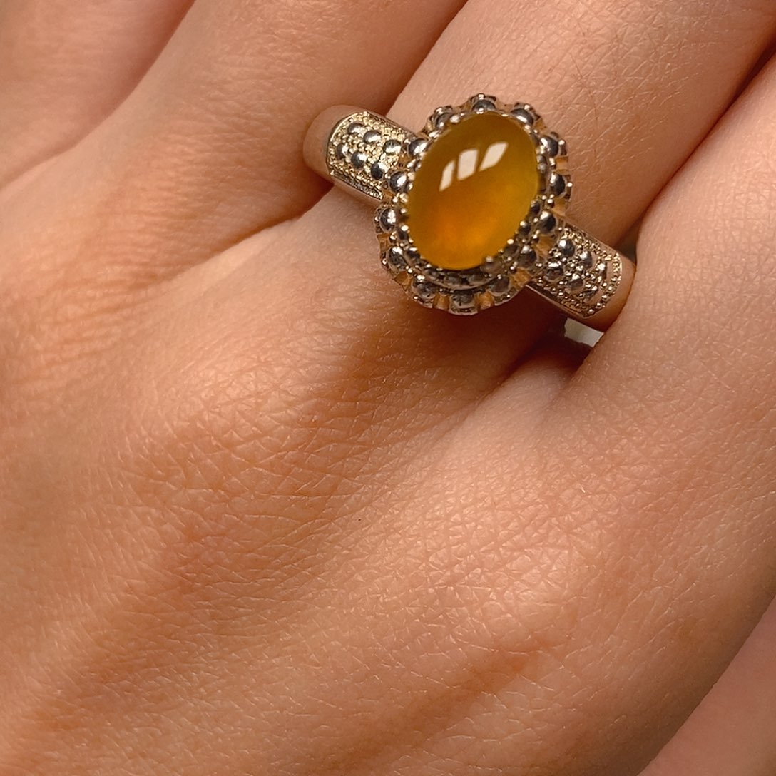 翡翠戒指未镶嵌冰黄