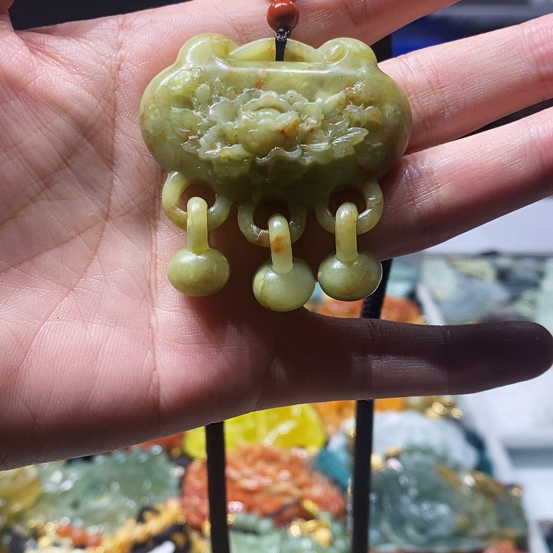 未镶嵌岫玉毛衣链