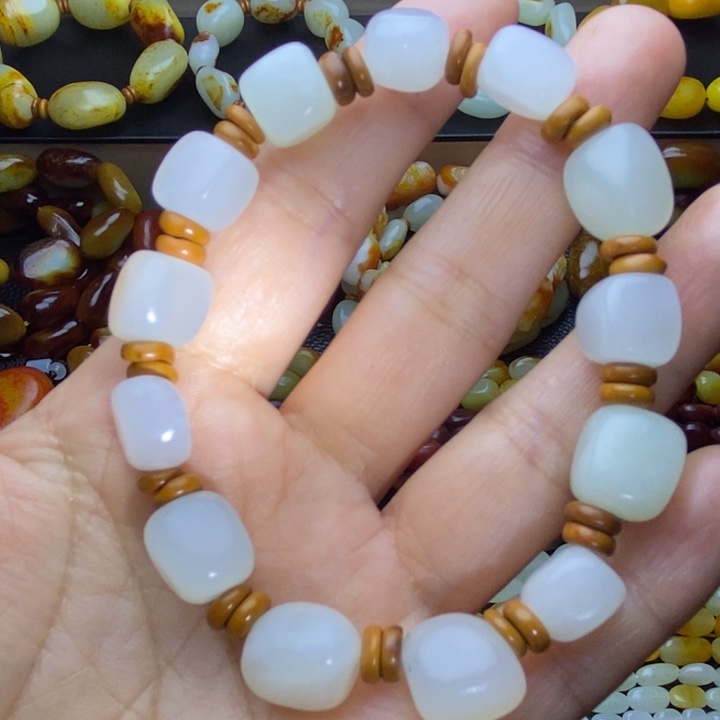 未镶嵌手链和田玉