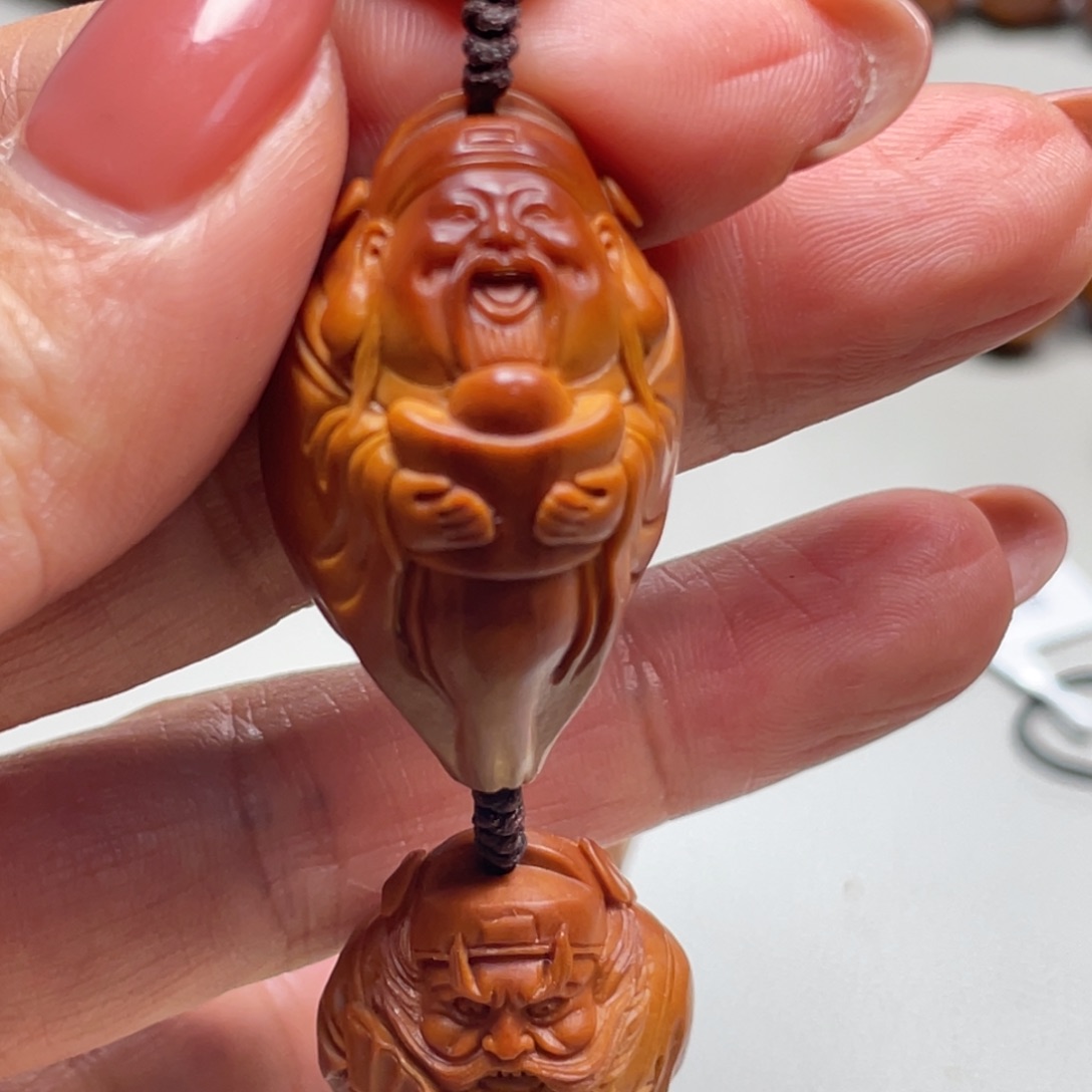 橄榄核吊坠橄榄核雕工艺